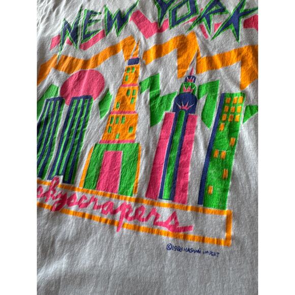 Vtg ‘88 New York Neon Skyscrapers Twin Towers Single Stitched M White T-Shirt - Picture 3 of 7